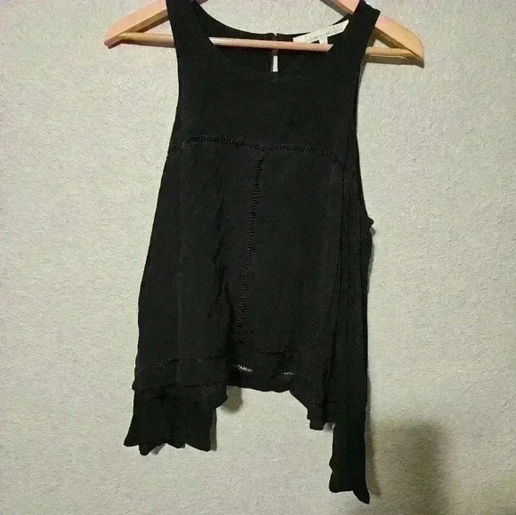 NWT Lovers + Friends Cloud Break Cold Shoulder Top - Picture 2 of 7